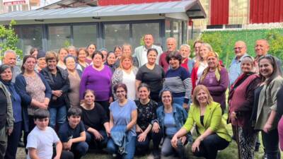 Ümit Kutlu ve Şükran Koçak öncülüğünde düzenlenen mahalle buluşmaları Antakya’da