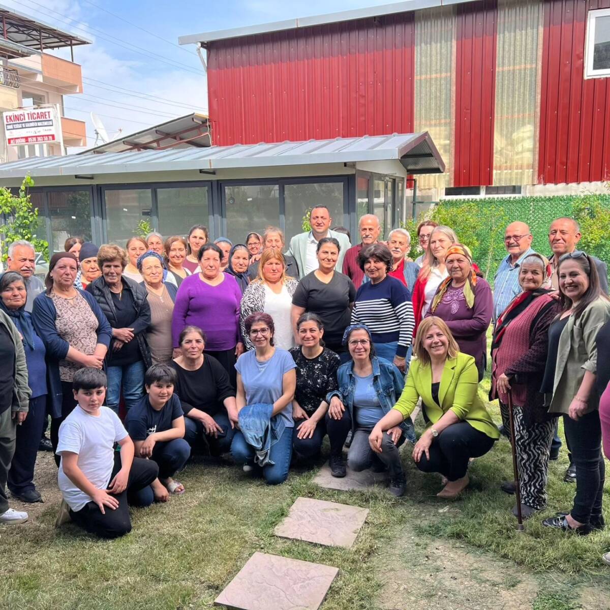 Ümit Kutlu ve Şükran Koçak öncülüğünde düzenlenen mahalle buluşmaları Antakya’da