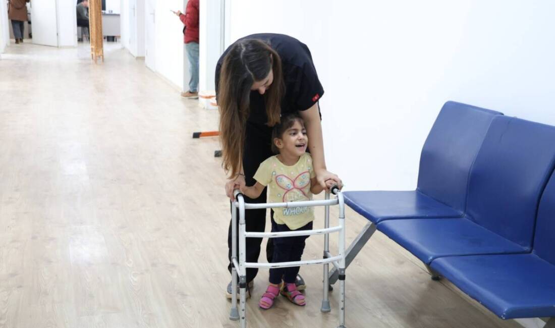 HBB Sağlıklı Yaşam Merkezi’nde yürütülen fizik tedavi süreci, serebral palsi