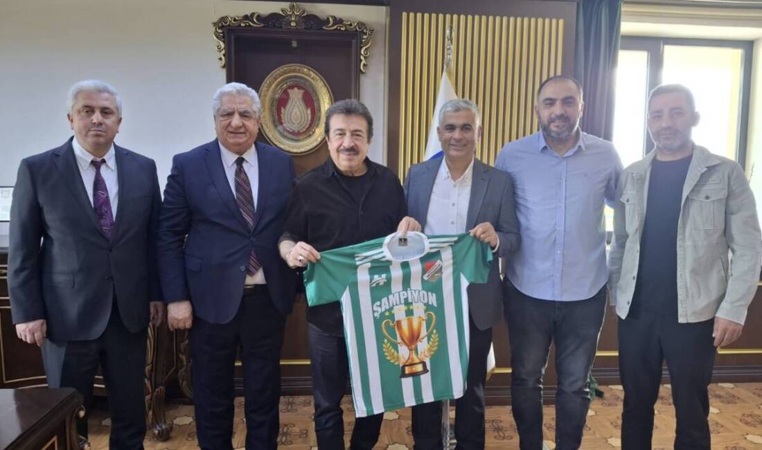 Hatay’da İskenderun Yükseliş Koleji kurucusu Nuri Üysen’i ziyaret eden şair