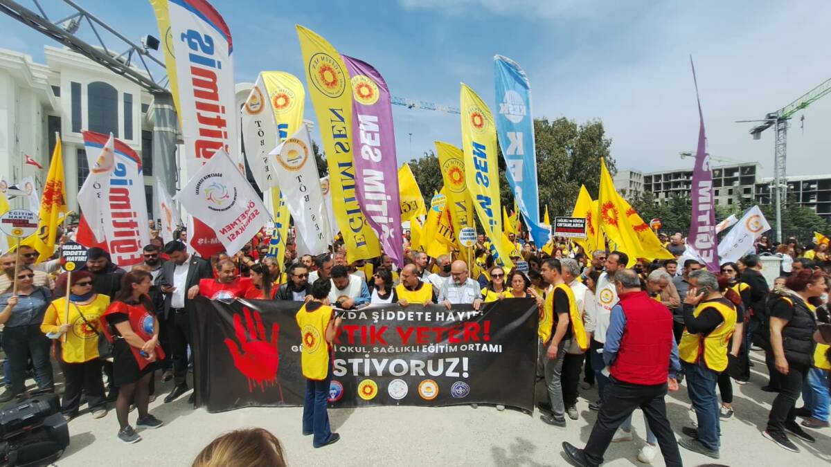 Hatay’ın Defne ilçesinde eğitim sendikaları ve sivil toplum kuruluşları, son