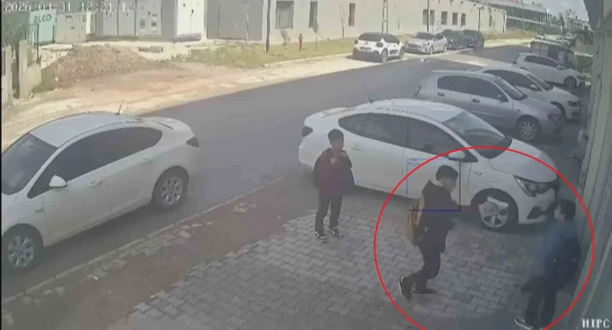 Hatay’ın Reyhanlı ilçesinde, daha 11 yaşında olan bir çocuk, okul