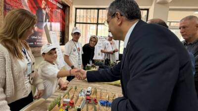 Antakya Hürriyet İşitme Engelliler Okulu öğrencileri, TÜBİTAK 4006-B Bilim Fuarı