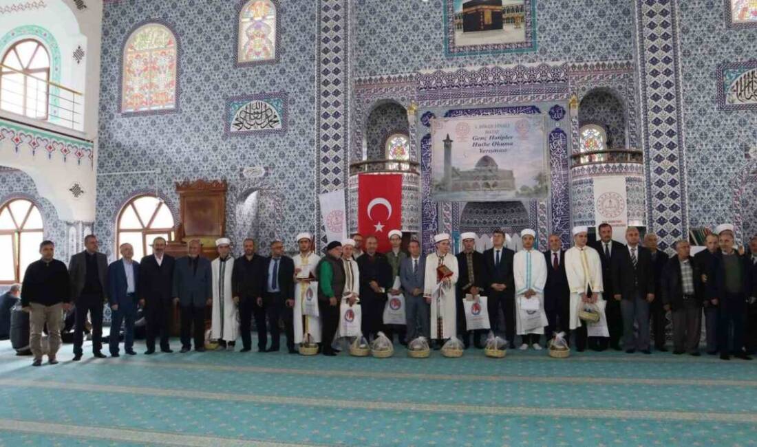 Hatay’da düzenlenen Genç Hatipler Hutbe Okuma Yarışması 6. bölge finali,