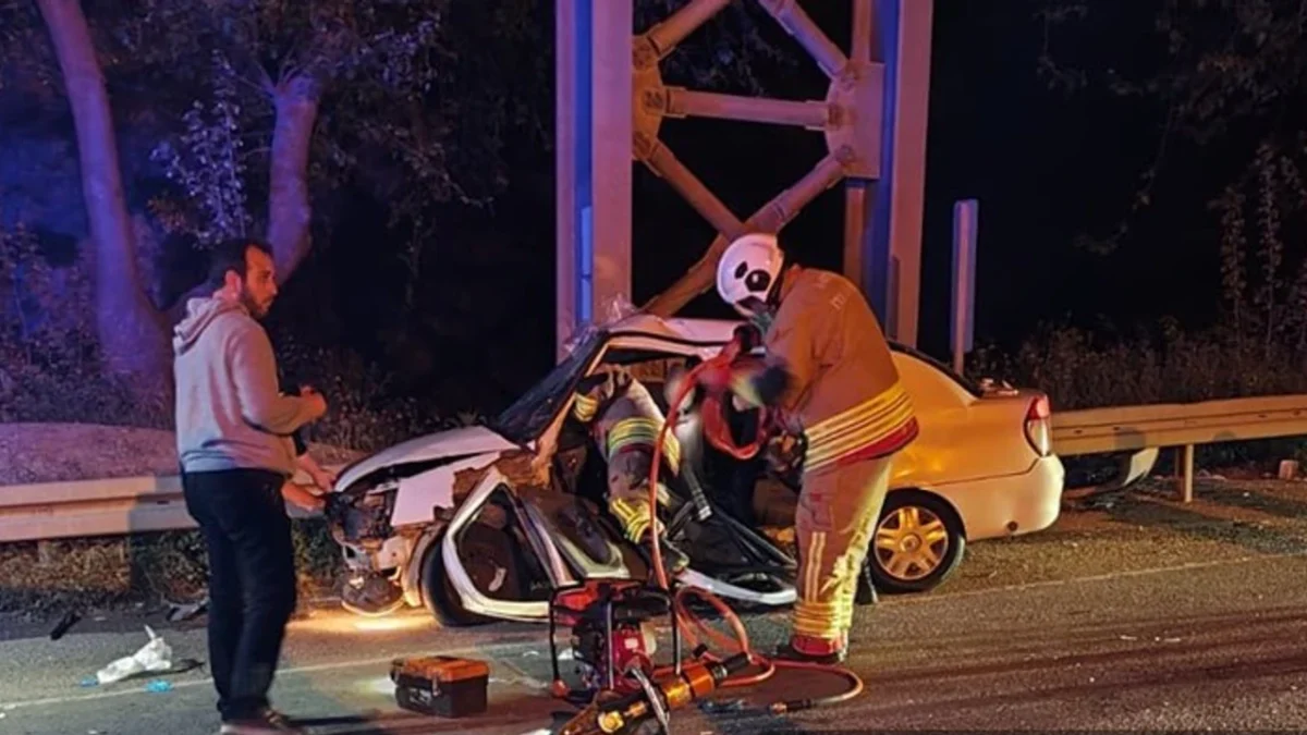 Hatay’ın Belen ilçesinde iki otomobilin çarpışması sonucu meydana gelen kazada