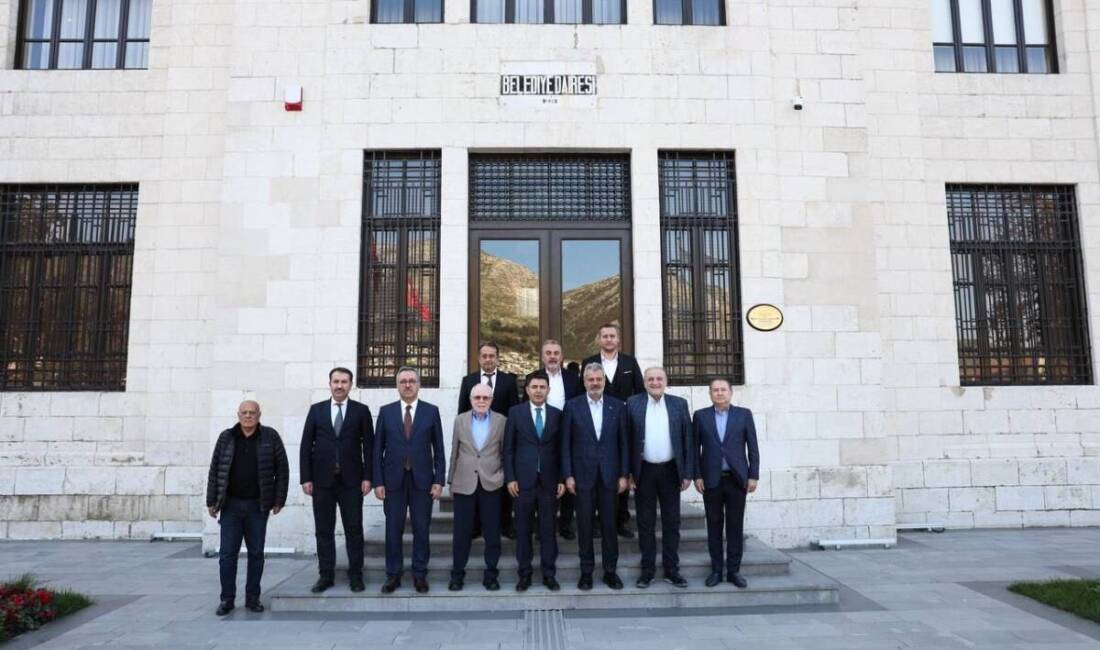 Hatay Büyükşehir Belediye Başkanı Mehmet Öntürk, Ulaştırma ve Altyapı Bakan