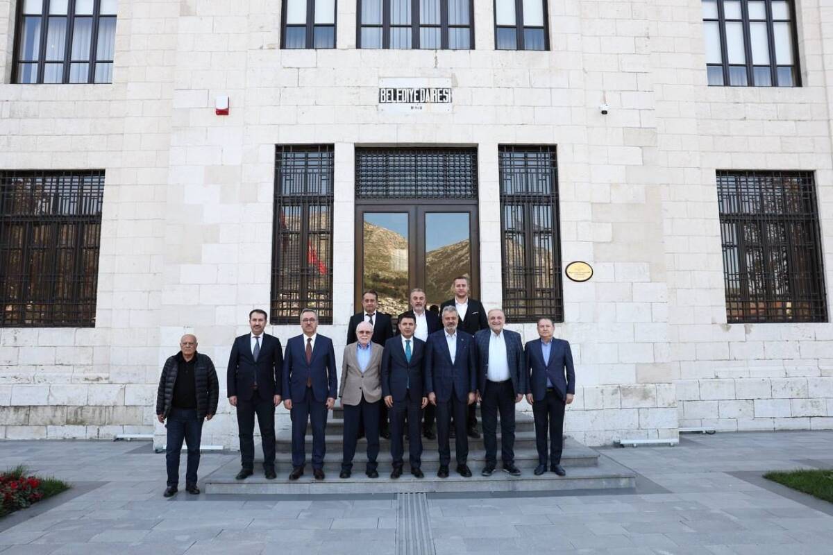 Hatay Büyükşehir Belediye Başkanı Mehmet Öntürk, Ulaştırma ve Altyapı Bakan