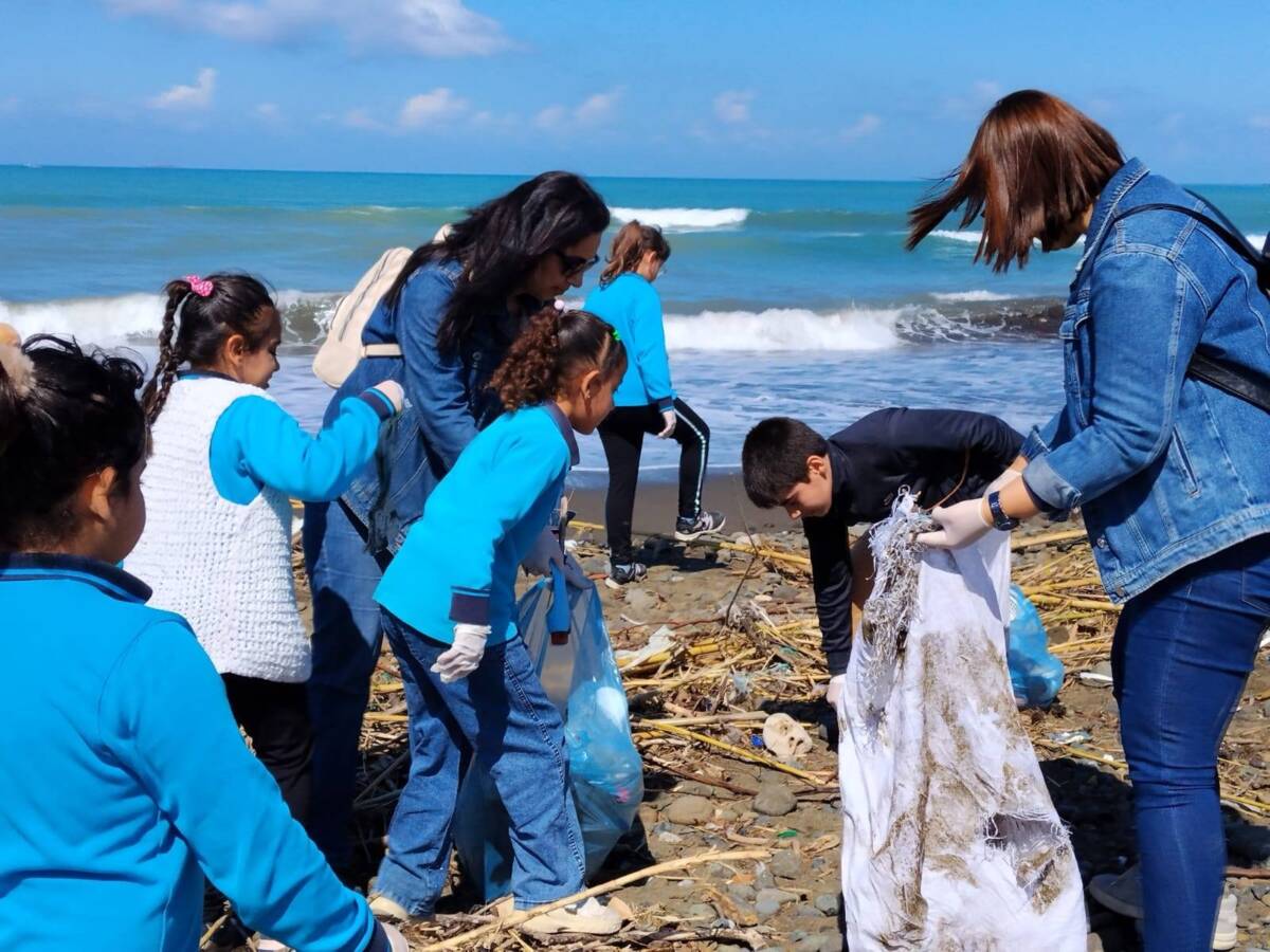 Arsuz-Gökmeydan İlkokulu öğrencileri, çevre farkındalığını destekleyen eTwinning projesi kapsamında Gözcüler
