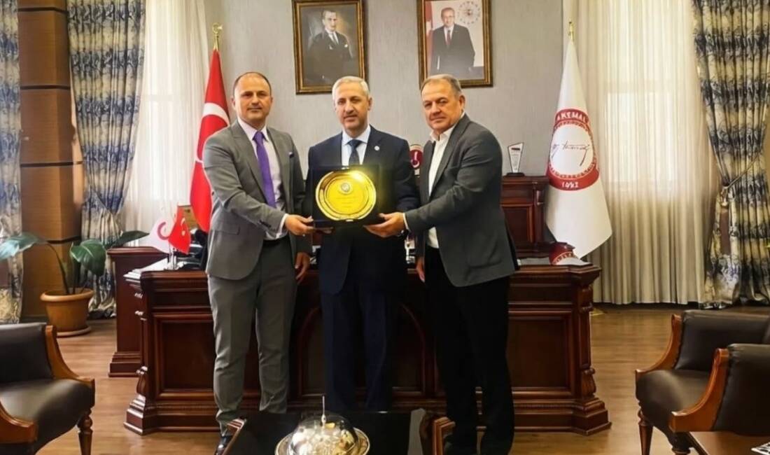 Hatay’da eğitim yatırımları gündemdeki yerini korurken, Eğitim Bir Sen heyeti