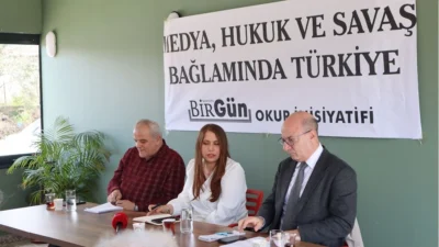 Hatay’da BirGün Okur İnisiyatifi tarafından düzenlenen “Medya, Hukuk ve Savaş