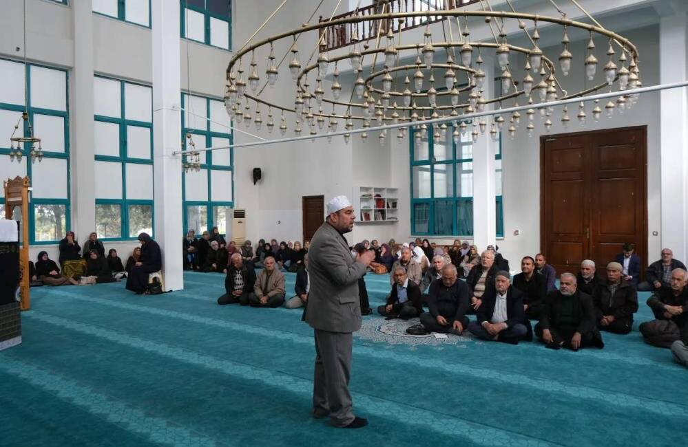 Hatay’da kutsal topraklara gitmeye hazırlanan hacı adaylarına yönelik bilgilendirme çalışmaları