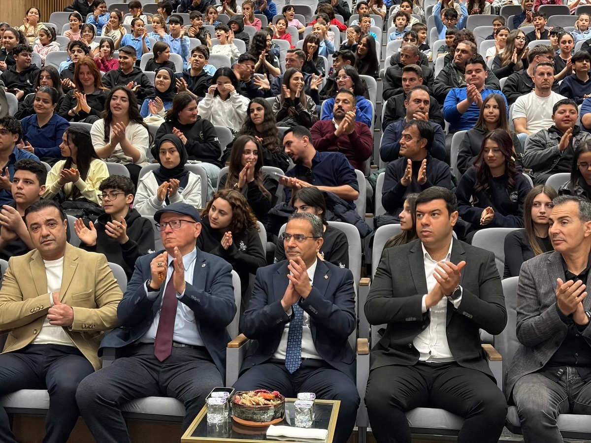 Antakya’da düzenlenen Liseler Arası Türk Halk Müziği Yarışması’nda TOKİ Şehit