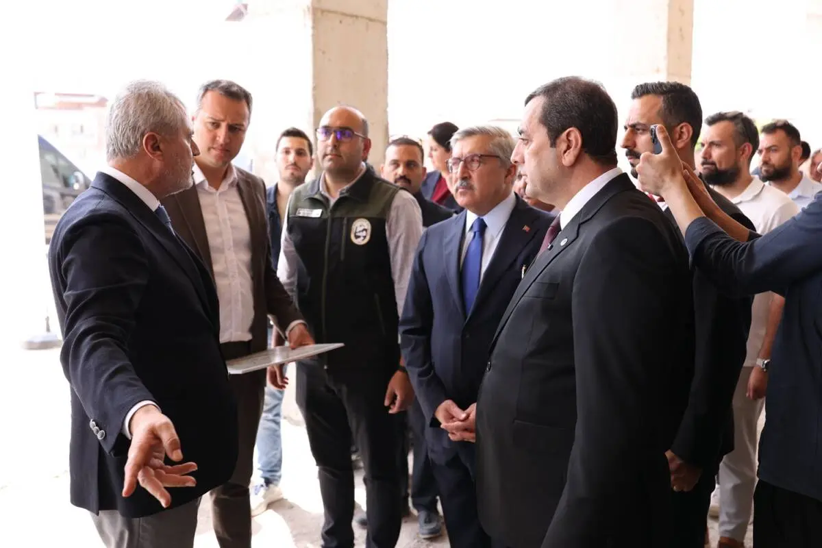 Hatay Büyükşehir Belediye Başkanı Mehmet Öntürk, Reyhanlı’da hayata geçirilecek yeni