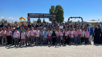 Hatay’ın Kırıkhan ilçesinde Cumhuriyet İlkokulu bahçesinde kurulan Trafik Eğitim ve
