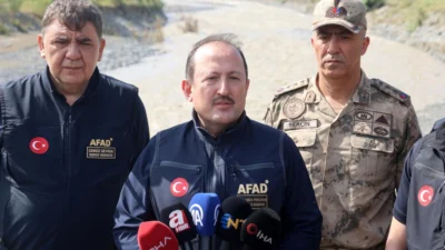 Hatay’da meteorolojinin günler öncesinden yaptığı şiddetli yağış uyarısının ardından etkili