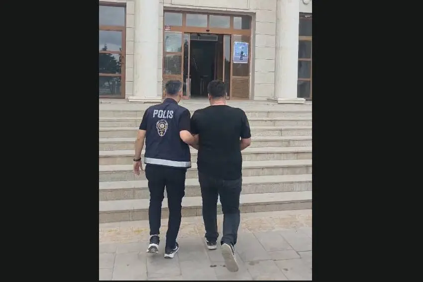 Hatay Emniyet Müdürlüğü ekiplerince yürütülen çalışmalar kapsamında, uyuşturucu suçundan 1