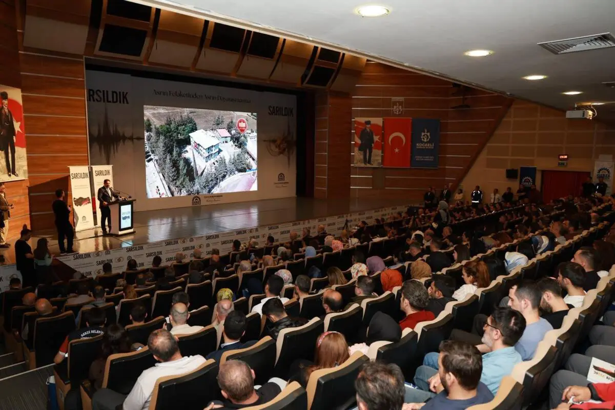Hatay Valisi Mustafa Masatlı, Gebze Belediyesi tarafından düzenlenen “Sarsıldık, Sarıldık”