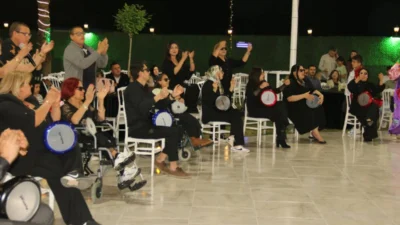 Kırıkhan’da Engelliler Haftası kapsamında düzenlenen “Engelsiz Ritimler” konseri, engelli bireylerin