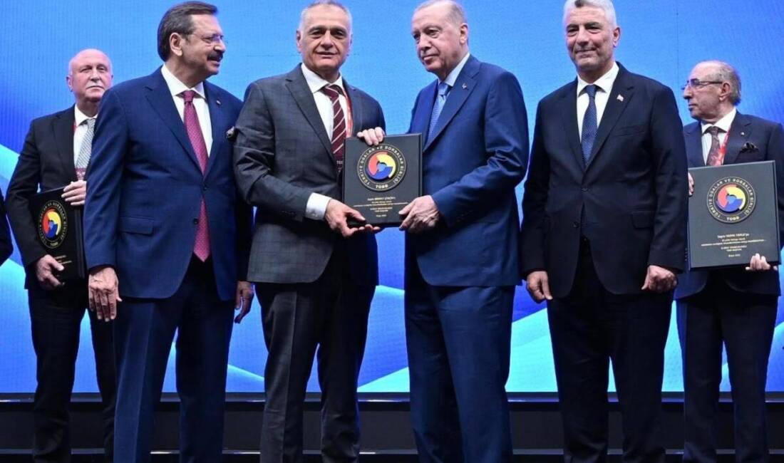 Türkiye Odalar ve Borsalar Birliği (TOBB), Hikmet Çinçin’i “Hizmet Şeref