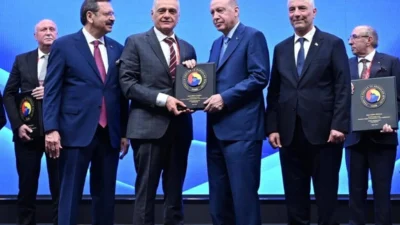 Türkiye Odalar ve Borsalar Birliği (TOBB), Hikmet Çinçin’i “Hizmet Şeref