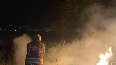 Hatay’ın İskenderun ve Kırıkhan ilçelerinde çıkan iki ayrı yangın, itfaiye