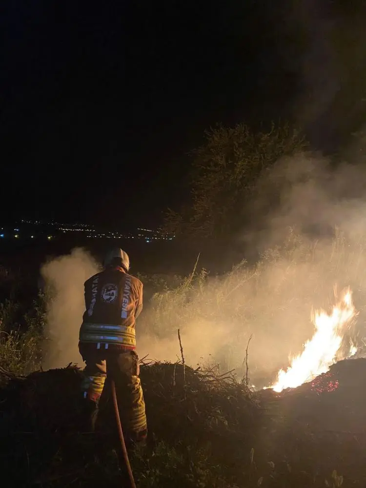 Hatay’da aynı gün iki yangın: facianın eşiğinden dönüldü