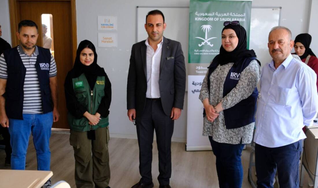Hatay’ın Defne ilçesinde, kendilerini “Uluslararası Savaş ve Afet Mağdurları Koruma