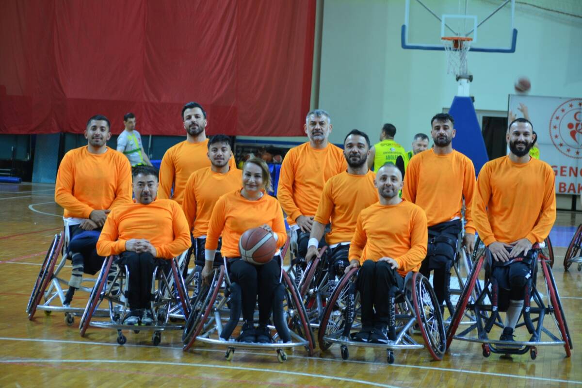 İskenderun engelli basketbol takımı zirve yolunda