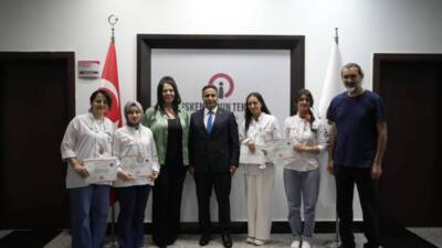 İzmir’de düzenlenen Alaçatı Ot Festivali kapsamında gerçekleştirilen 1. Uluslararası Yemek