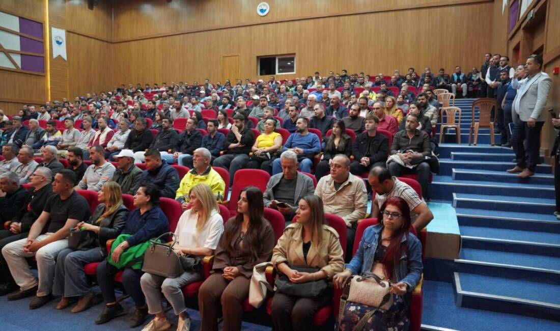 Sami Üstün, göreve gelişinin ikinci yılında ilçe halkıyla buluşarak belediyenin
