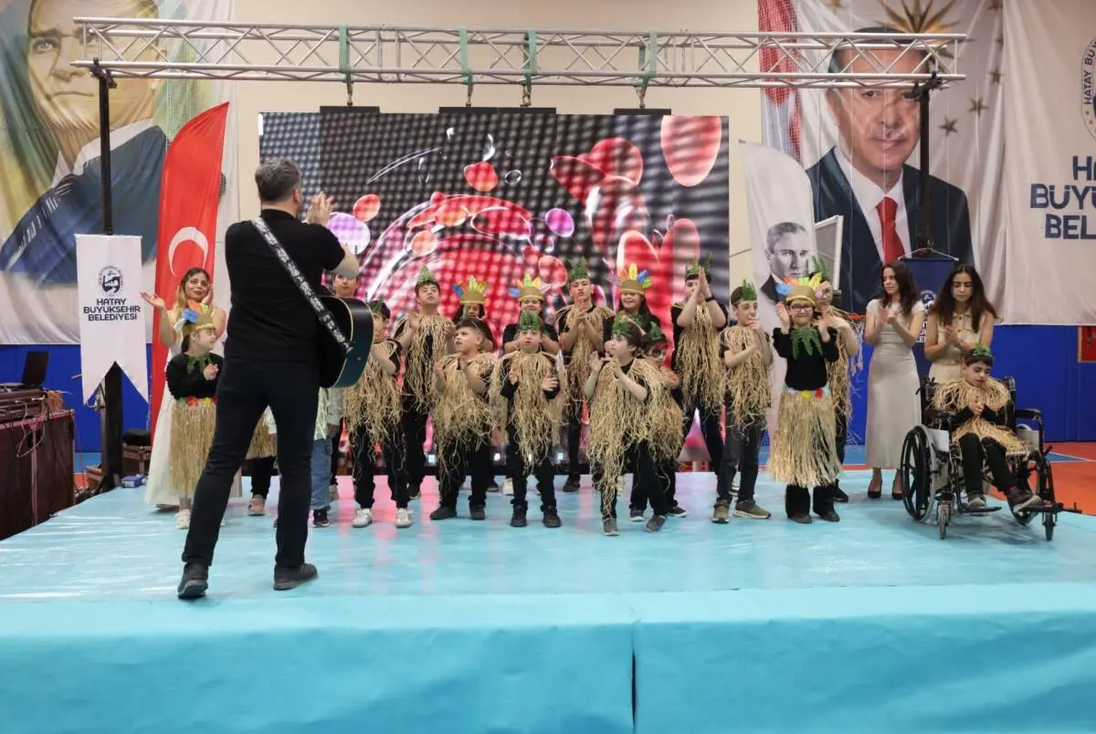 Hatay Büyükşehir Belediyesi’nin Antakya TOKİ Spor Salonu’nda düzenlediği Engelliler Haftası
