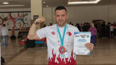 Hatay’ın Antakya ilçesine bağlı Serinyol Mahallesi’nden başarılı sporcu Engin Çapa,