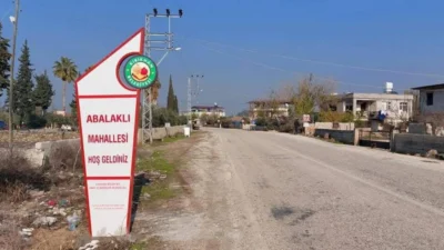 Hatay’ın Kırıkhan ilçesinde Abalaklı ile Çataltepe mahalleleri arasındaki yol için