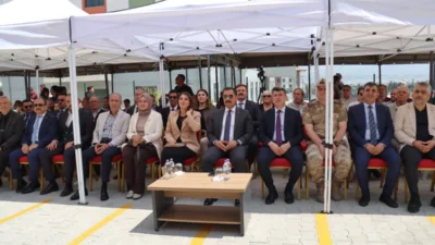 Antakya Dikmece’de inşa edilen Şehit Sabri Aksu Ortaokulu’nun açılışı törenle