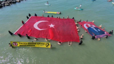 Arsuz ilçesine bağlı Karaağaç Konarlı Sahili’nde düzenlenen etkinlikte, Akdeniz rekoru