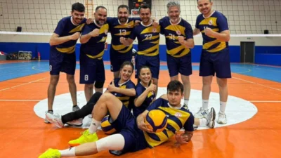 Hatay ili kurumlar arası voleybol turnuvasında mücadele eden Belen İlçe