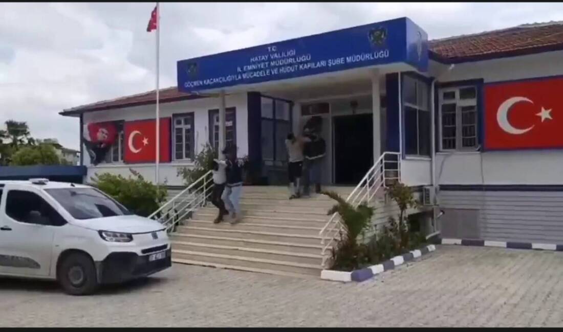 Hatay’da göçmen kaçakçılığına yönelik yürütülen çalışmalar kapsamında polis ekipleri tarafından
