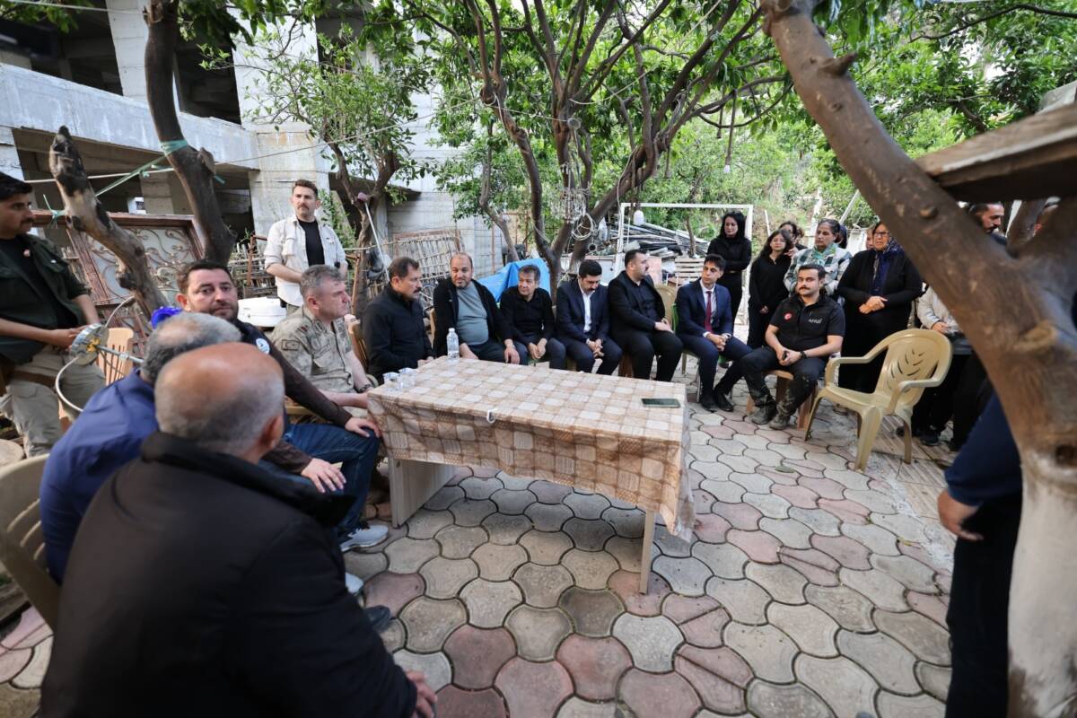 Hatay’da etkili olan yoğun yağışların ardından meydana gelen sel felaketinde