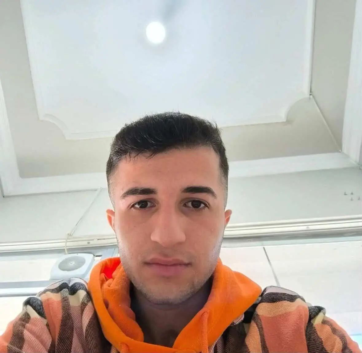 Erzin ilçesinde Pazar akşamı meydana gelen silahlı olay can aldı.