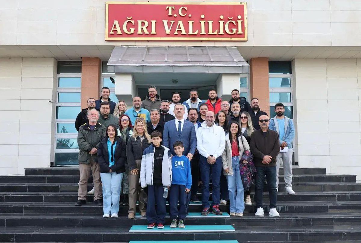 Hatay Medeniyetler Korosu, Kars ve Iğdır’daki konser programlarının ardından Ağrı’da