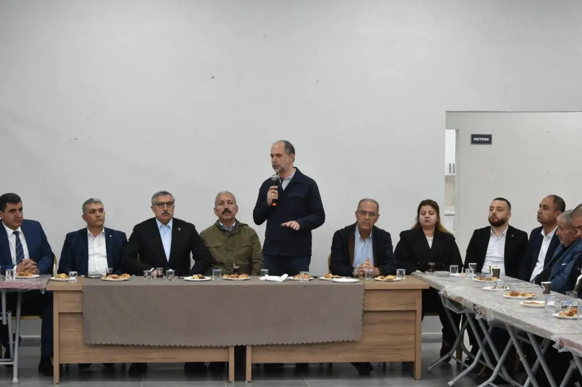 Hüseyin Yayman, AK Parti Hatay İl Başkanı Mustafa Erdoğan, milletvekilleri