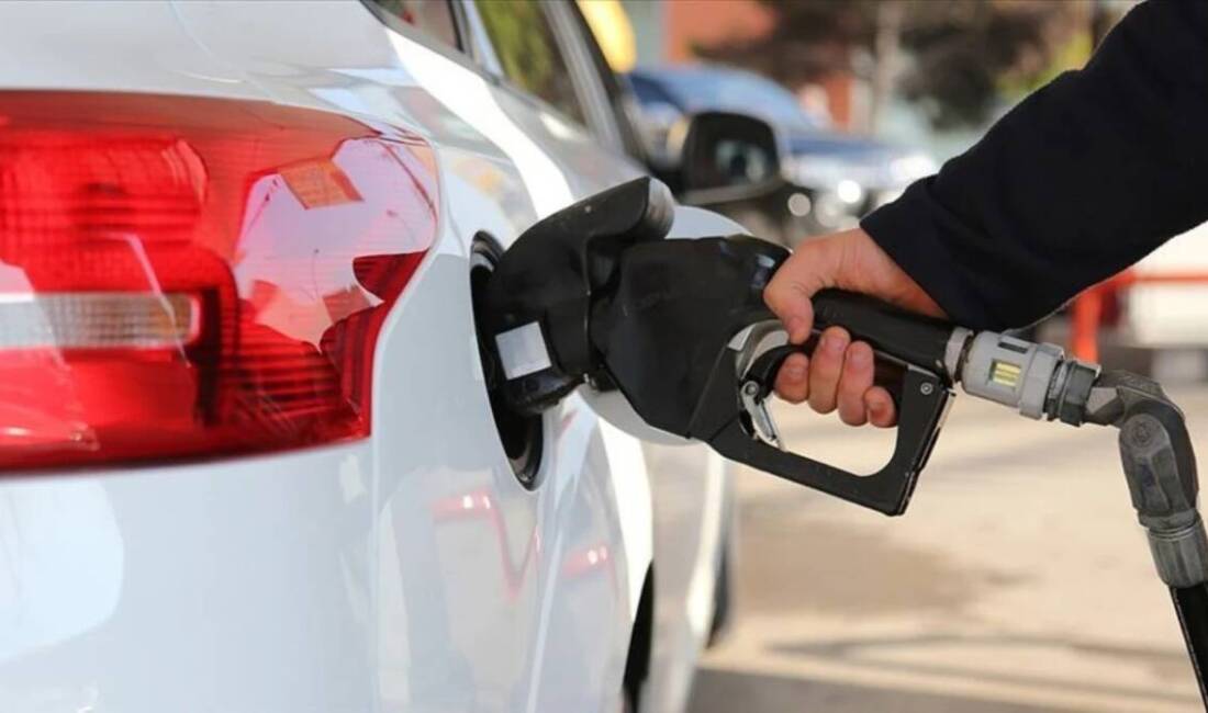 Akaryakıt piyasasında dalgalanma sürüyor. Küresel jeopolitik gelişmelerin etkisiyle motorin fiyatlarında