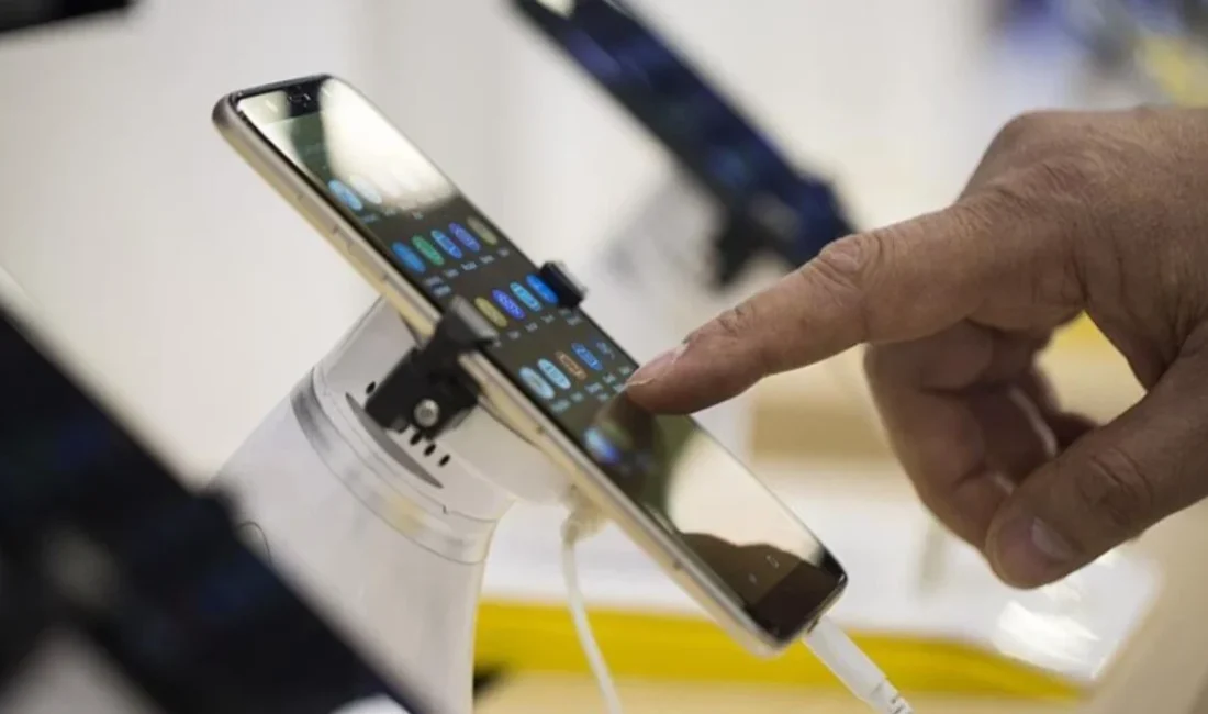 Artan akıllı telefon fiyatları sonrası gözler taksit düzenlemesine çevrildi. Ticaret