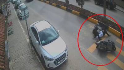 Hatay’ın Reyhanlı ilçesinde meydana gelen motosiklet kazası, güvenlik kamerasına saniye
