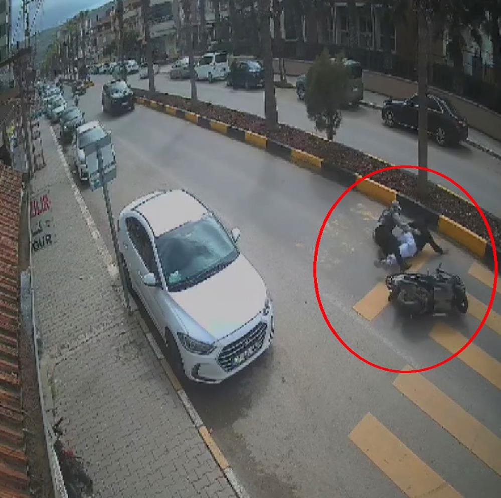 Direksiyon Hakimiyetini Kaybetti, Kaza Kameraya Yansıdı