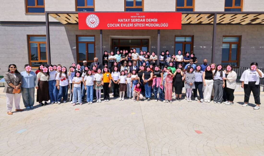 Hatay Valisi Mustafa Masatlı ve eşi Esra Masatlı, Kurban Bayramı