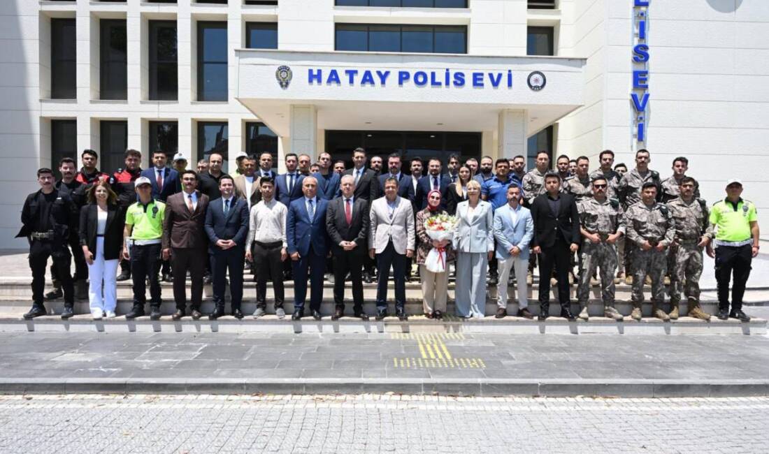 Hatay İl Emniyet Müdürü Rüştü Yılmaz ile Hatay Polis Eşleri