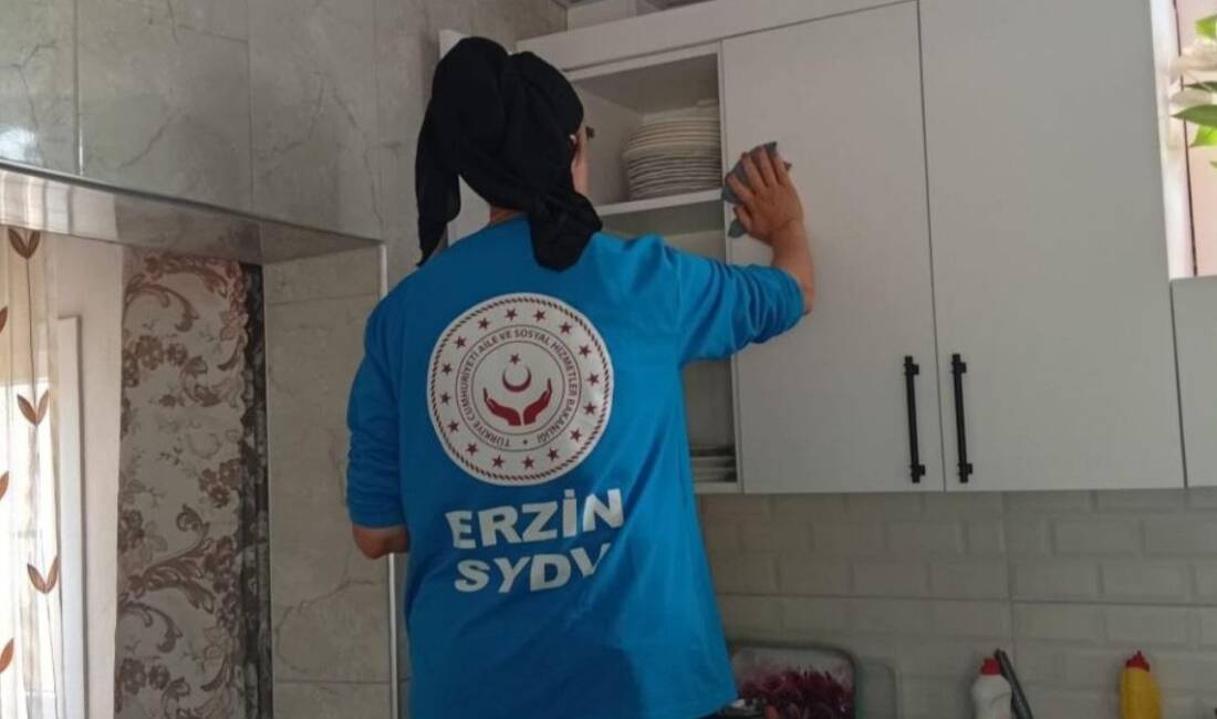 Hatay’ın Erzin ilçesinde Kaymakamlık Sosyal Yardımlaşma ve Dayanışma Vakfı tarafından