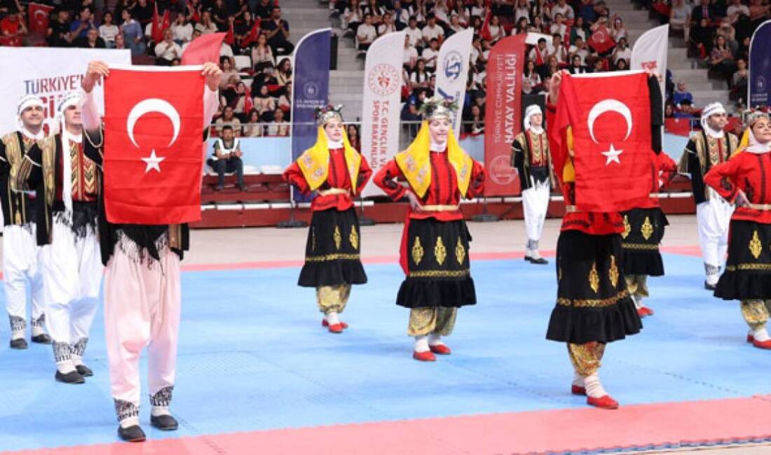Hatay’da 19 Mayıs Atatürk’ü Anma, Gençlik ve Spor Bayramı, öğrencilerin