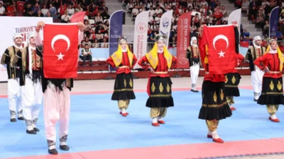 Hatay’da 19 Mayıs Atatürk’ü Anma, Gençlik ve Spor Bayramı, öğrencilerin